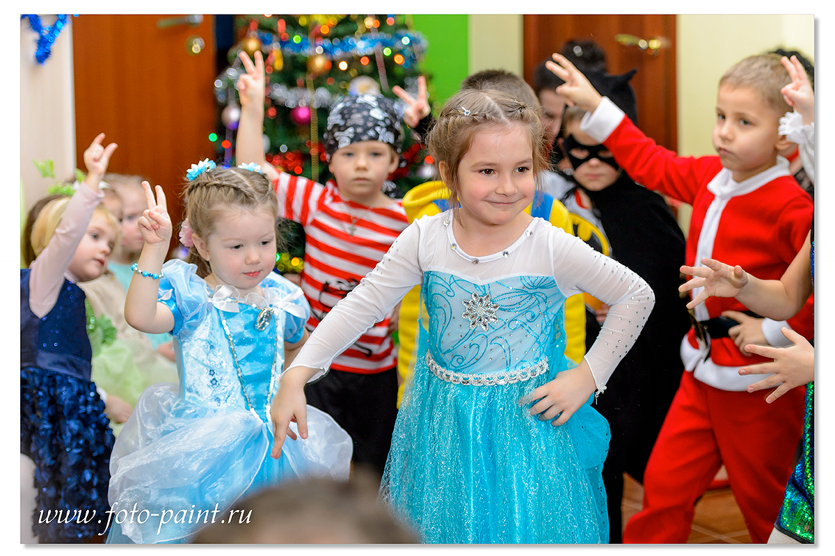 Фотосъемка Новогоднего утренника в частном детском клубе.